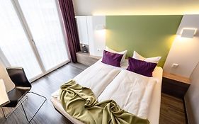 Hotel Demas City